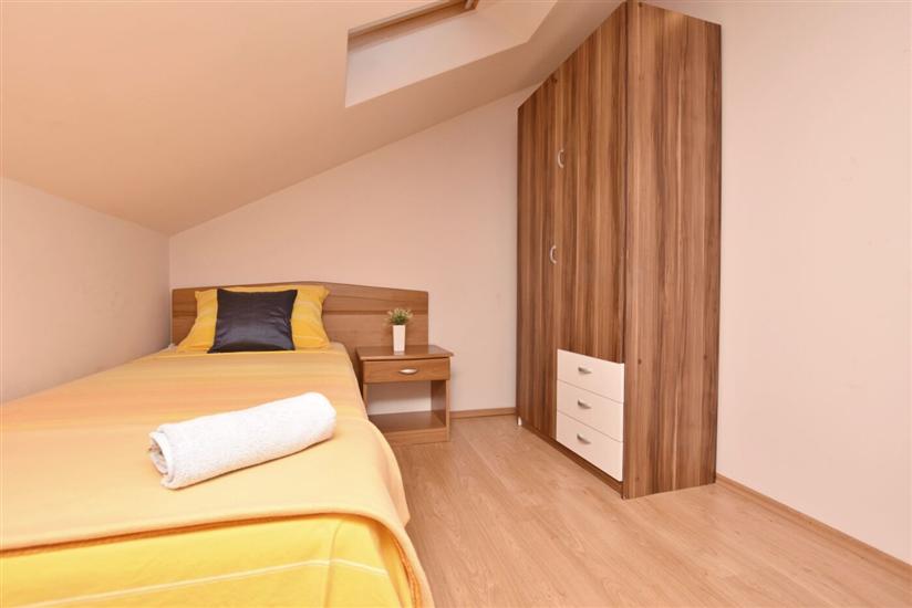 House K1, for 8 persons