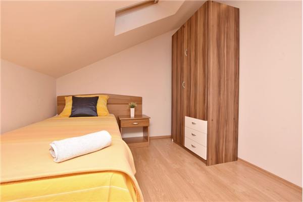 House K1, for 8 persons