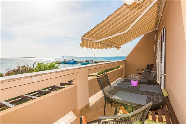 Apartment A3, for 7 persons