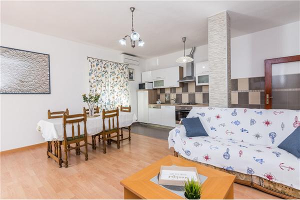 Apartment A3, for 7 persons