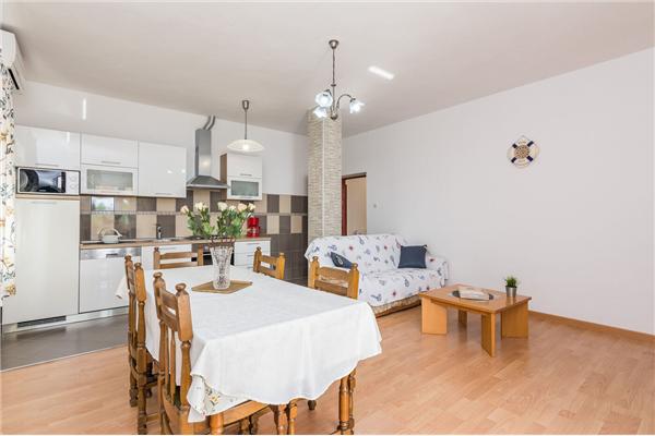 Apartment A3, for 7 persons