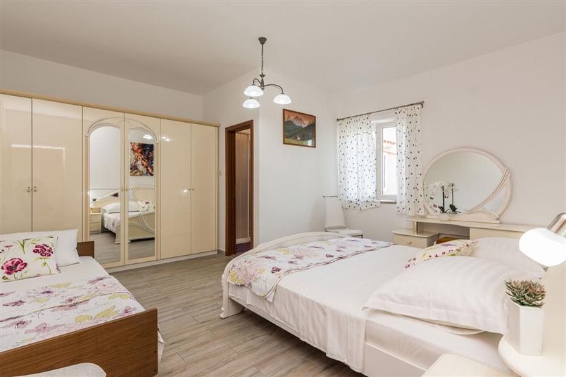 Apartment A3, for 7 persons