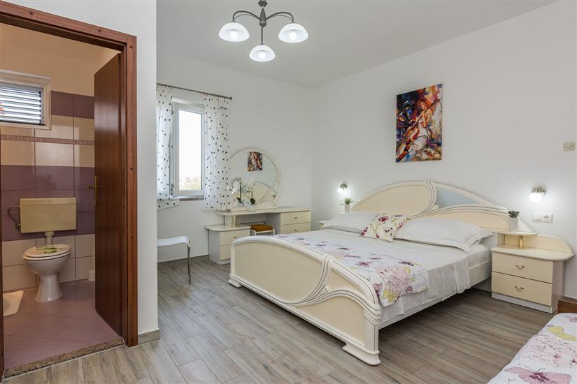 Apartment A3, for 7 persons