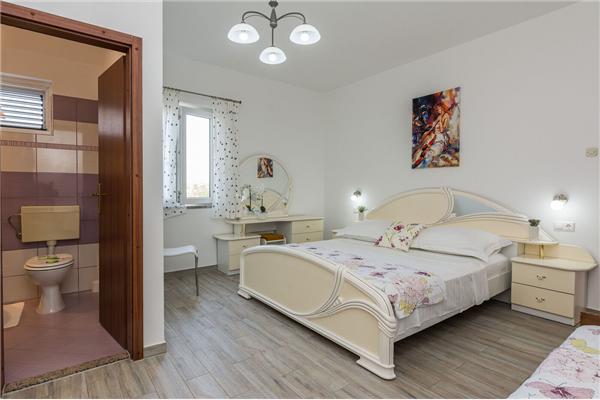 Apartment A3, for 7 persons