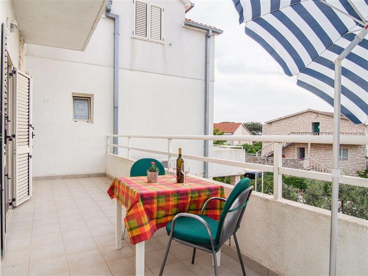 Apartment A2, for 3 persons