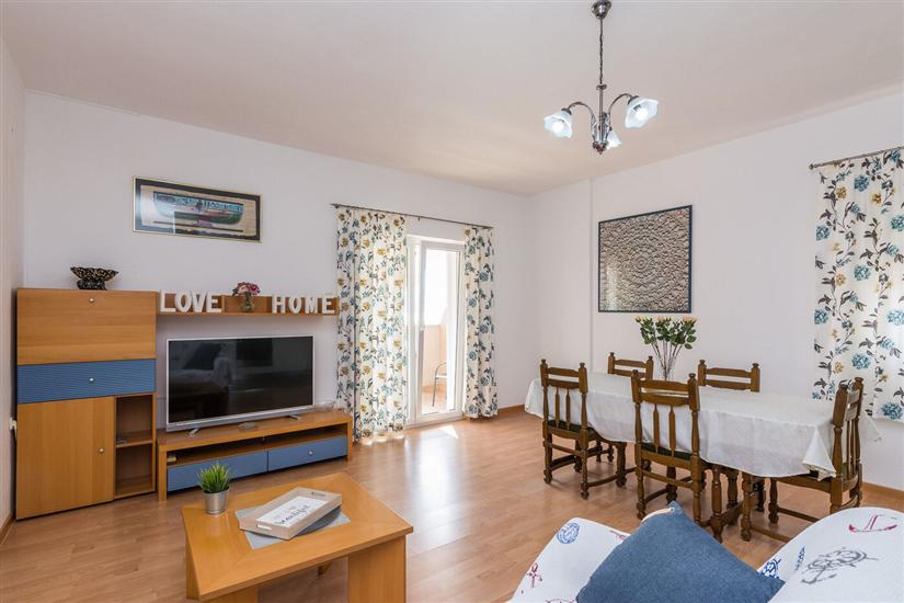 Apartment A3, for 7 persons