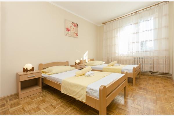 Apartment A1, for 5 persons