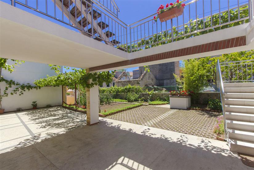 Apartments Konta City center