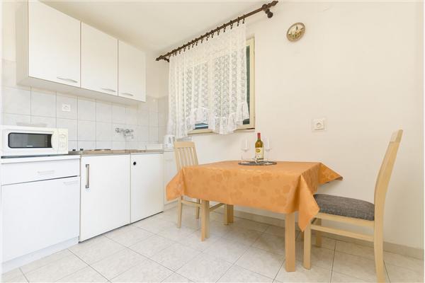 Apartment A2, for 3 persons
