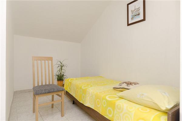 Apartment A2, for 3 persons