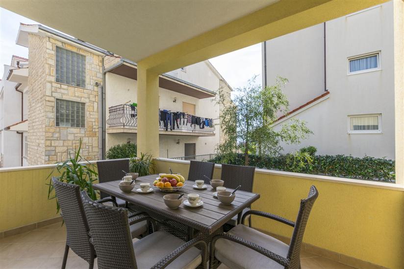 Apartment A1, for 6 persons