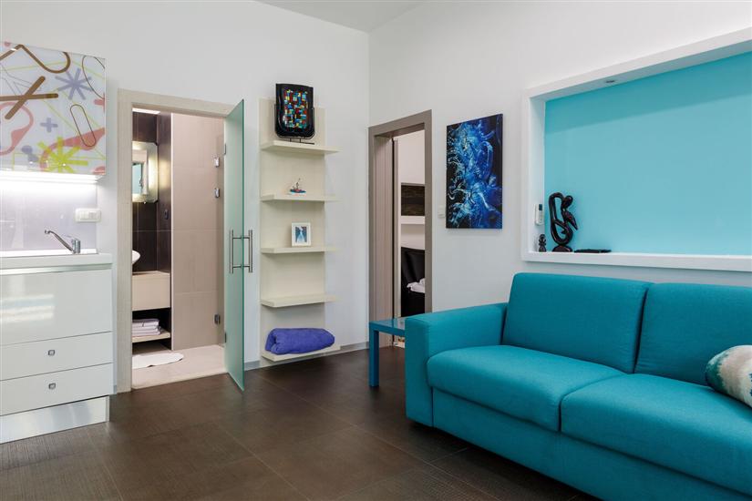 House K1, for 12 persons