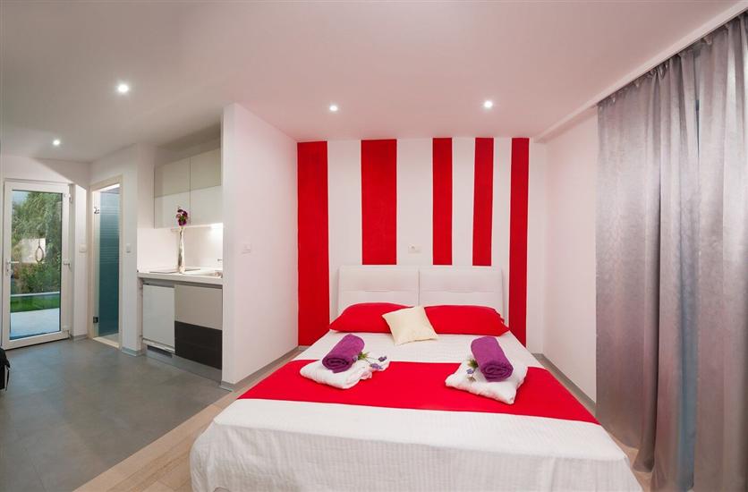 House K1, for 12 persons