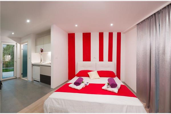 House K1, for 12 persons