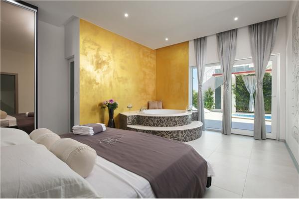 House K1, for 12 persons