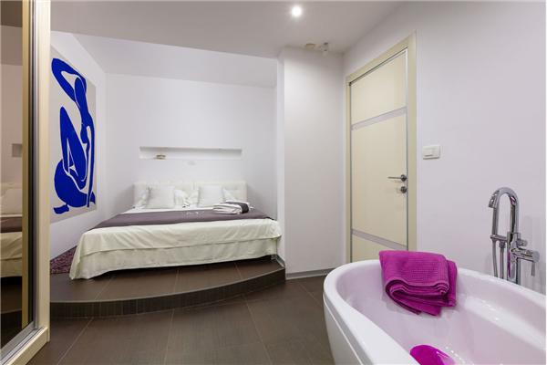 House K1, for 12 persons