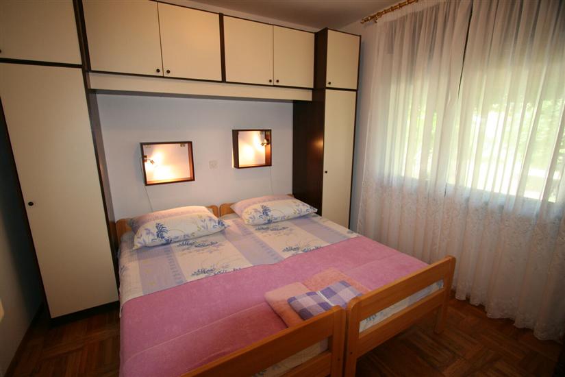 Apartment A2, for 5 persons
