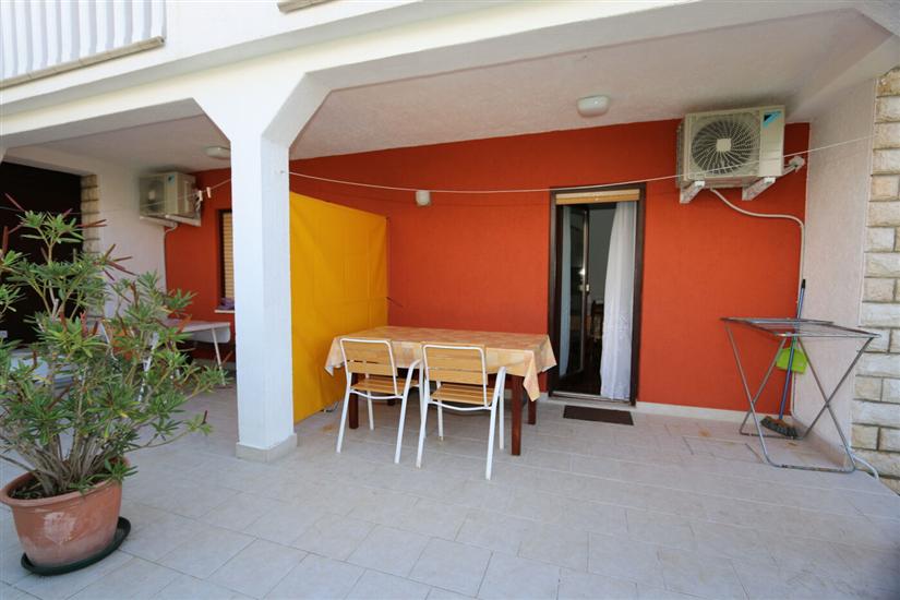 Apartment A2, for 5 persons