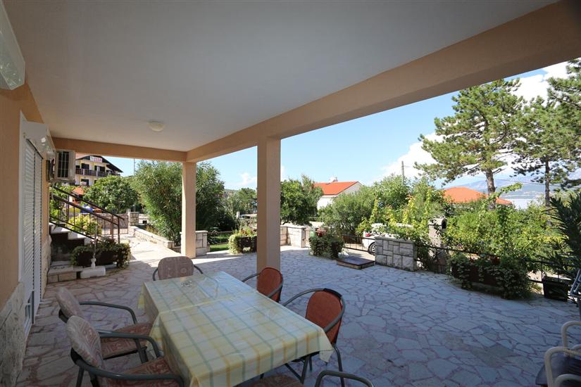 Apartment A2, for 5 persons