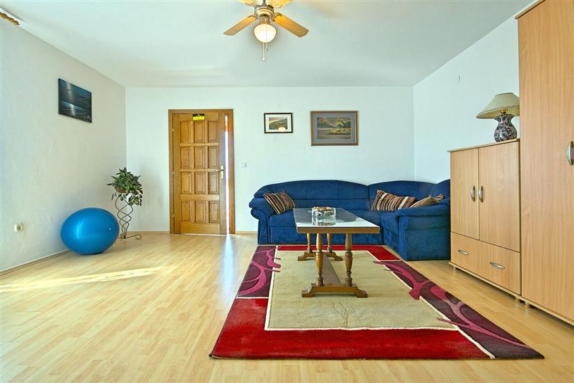 House A1, for 7 persons