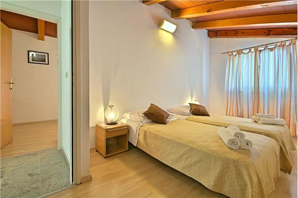 House A1, for 7 persons