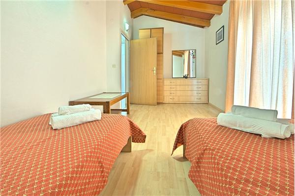 House A1, for 7 persons