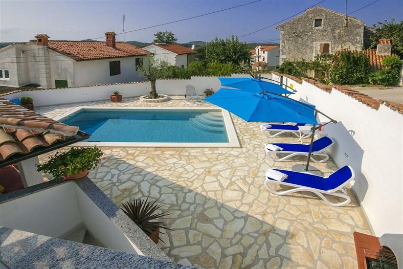 House Maria sa bazenom