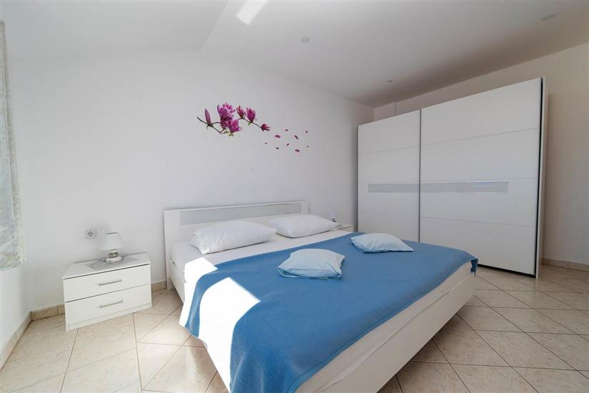 Apartment A3, for 5 persons