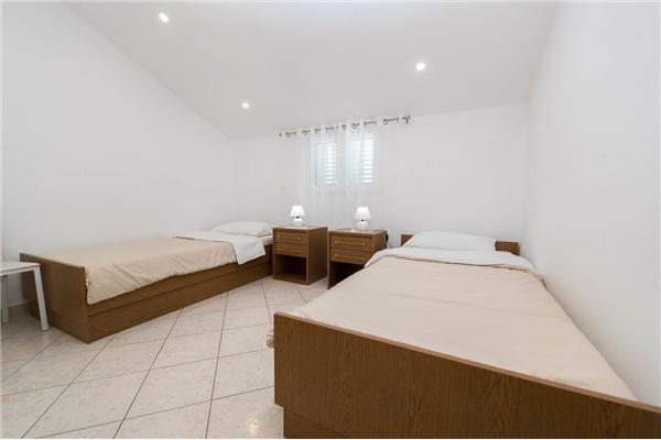 Apartment A3, for 5 persons