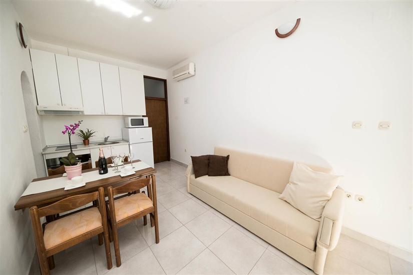 Apartment A4, for 4 persons