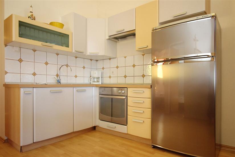 Apartment A12, for 5 persons