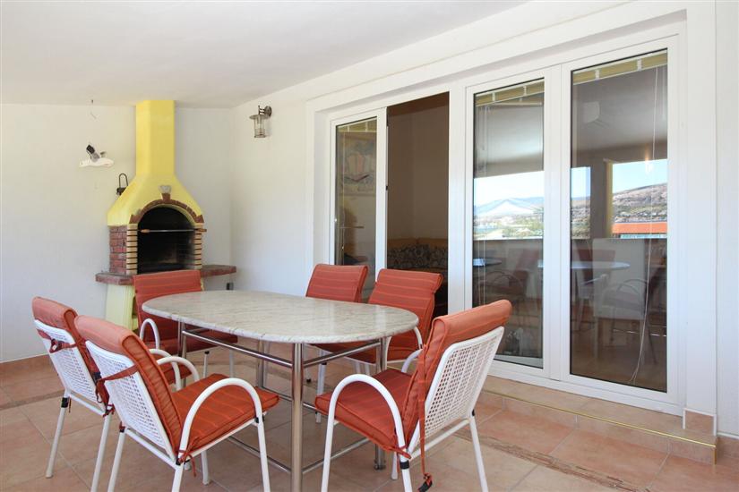 Apartment A12, for 5 persons