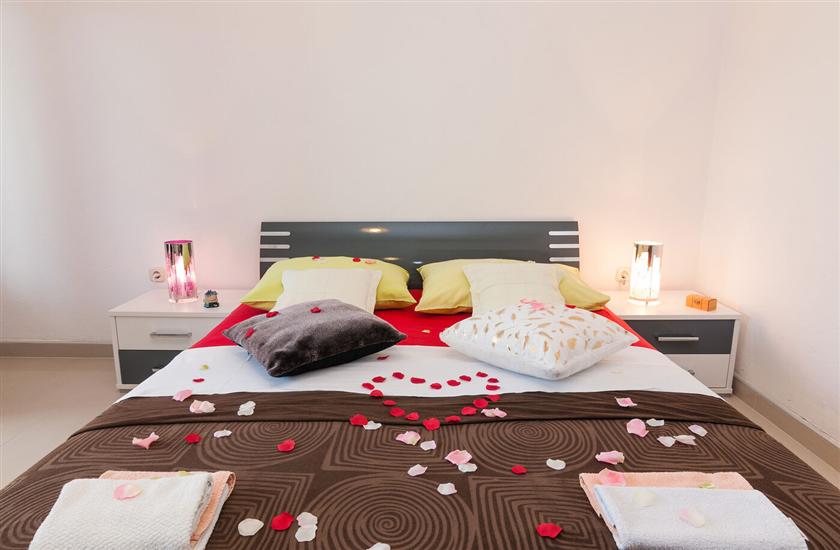 Apartment A1, for 5 persons