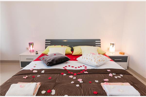 Apartment A1, for 5 persons