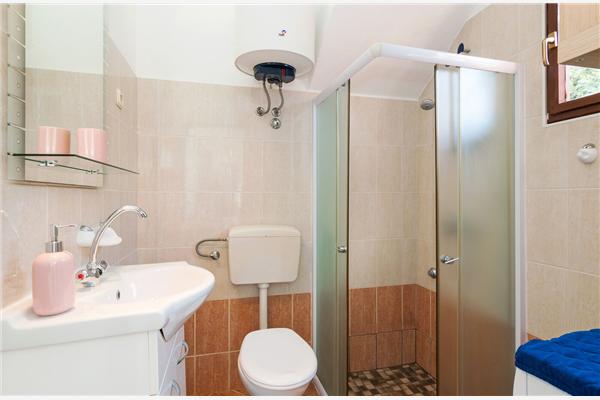 Apartment A1, for 5 persons