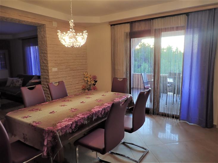 Apartment A1, for 6 persons