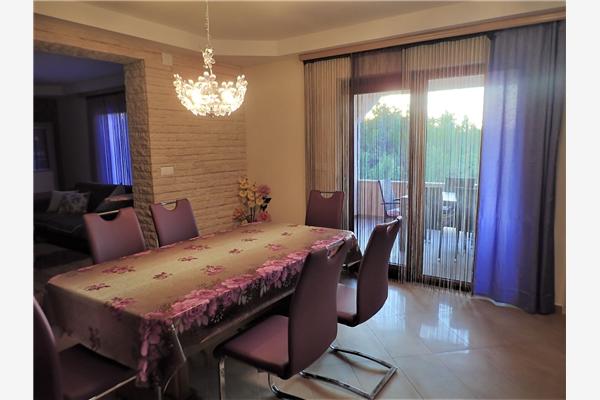 Apartment A1, for 6 persons