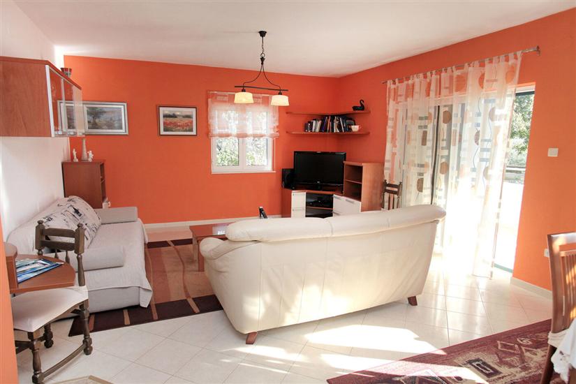 Apartment A1, for 8 persons