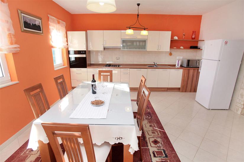 Apartment A1, for 8 persons