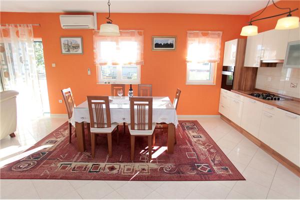 Apartment A1, for 8 persons