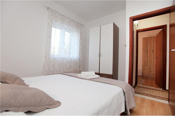 Apartment A1, for 8 persons