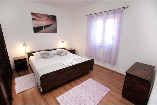 Apartment A1, for 8 persons