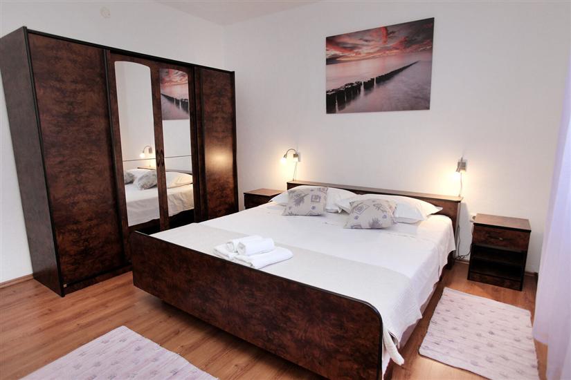 Apartment A1, for 8 persons