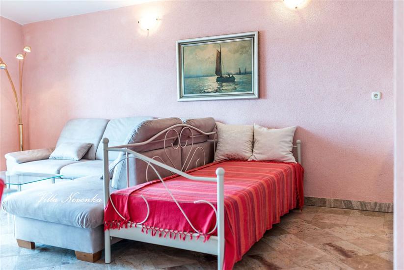 Apartment A1, for 6 persons