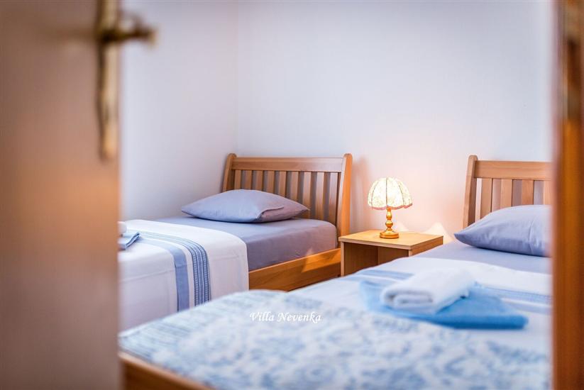 Apartment A2, for 5 persons