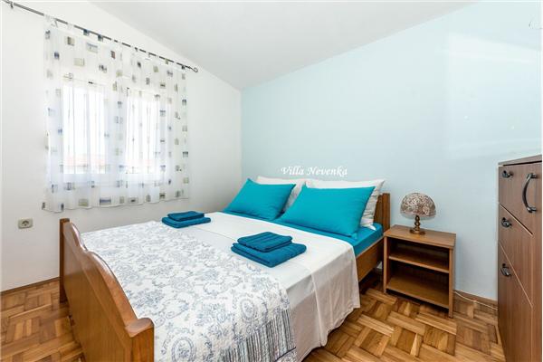 Apartment A2, for 5 persons