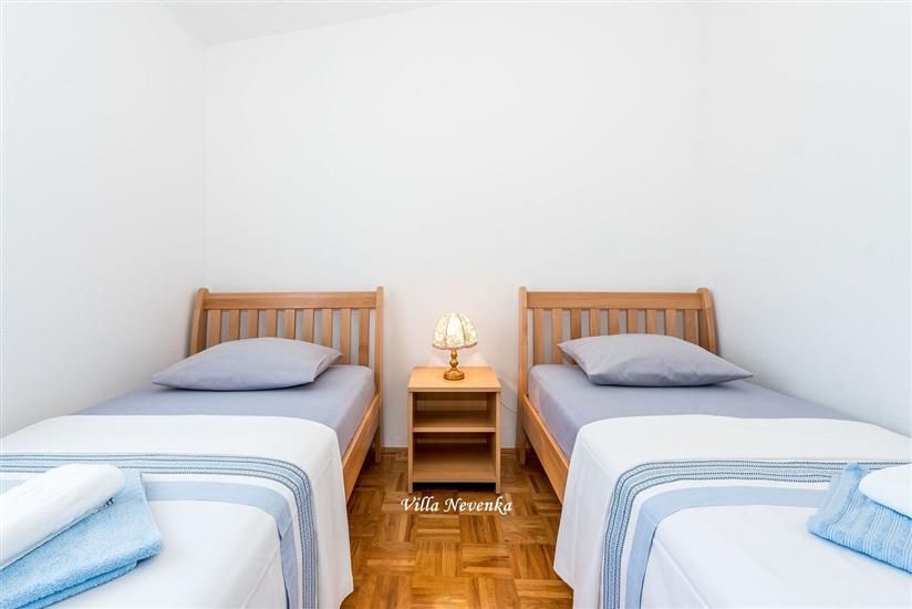 Apartment A2, for 5 persons