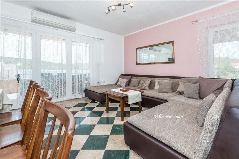 Apartment A3, for 10 persons