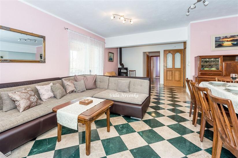 Apartment A3, for 10 persons