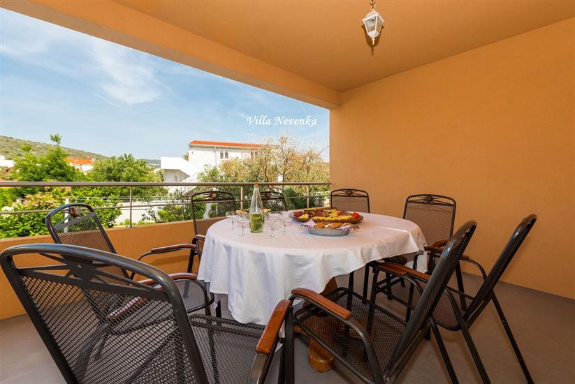 Apartment A3, for 10 persons